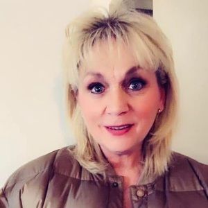 Meet your Posher, Connie